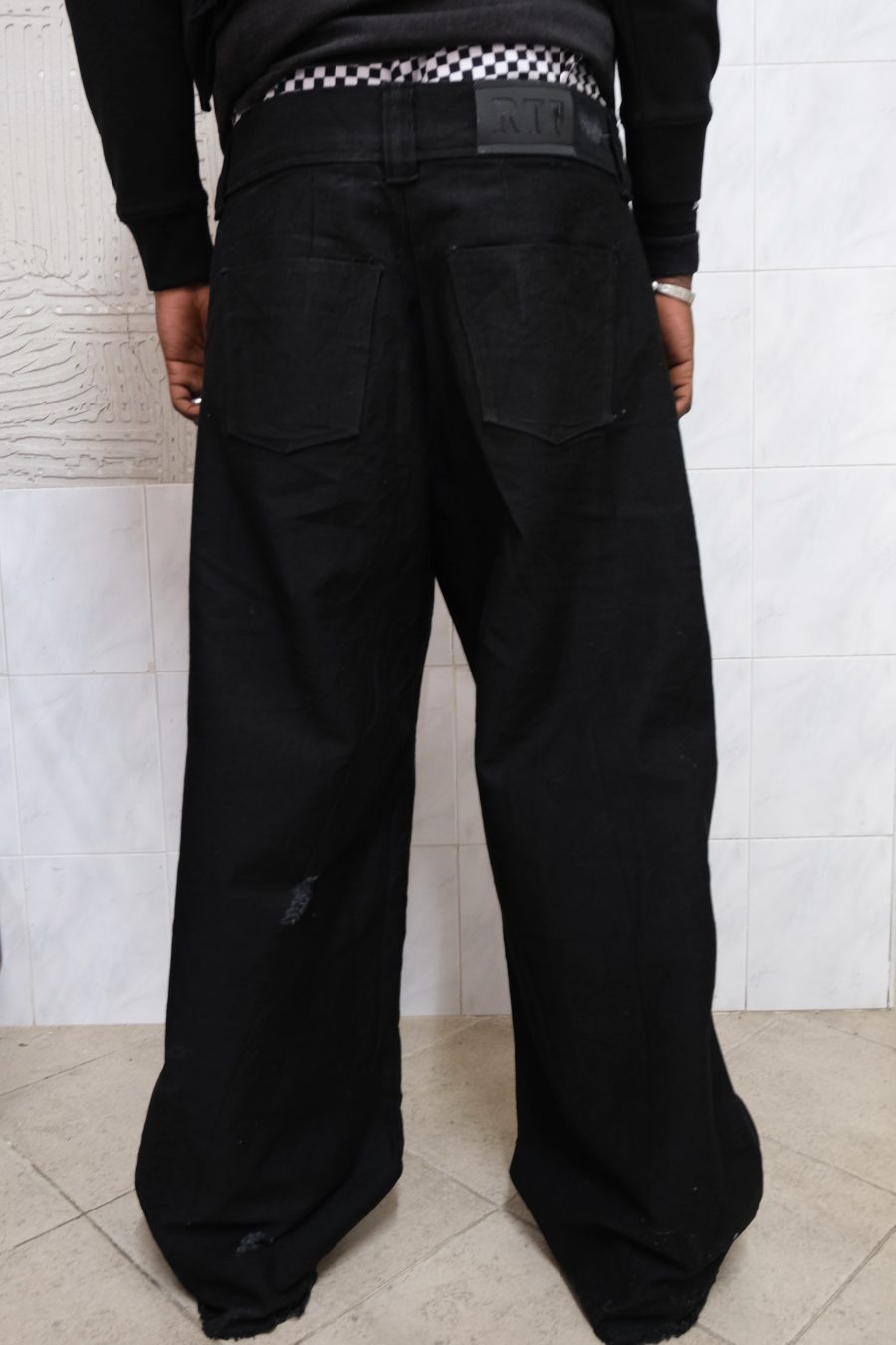 Pantaloni Neri - immagine 3